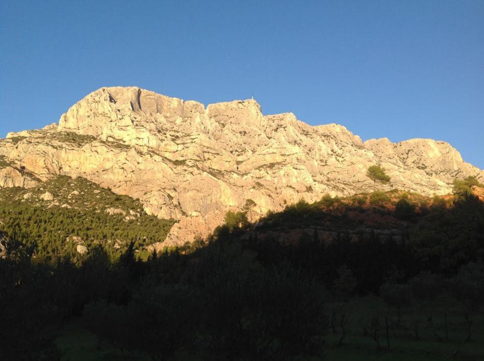 Le Moulin En Provence Bed & Breakfast Saint-Antonin-sur-Bayon Екстериор снимка
