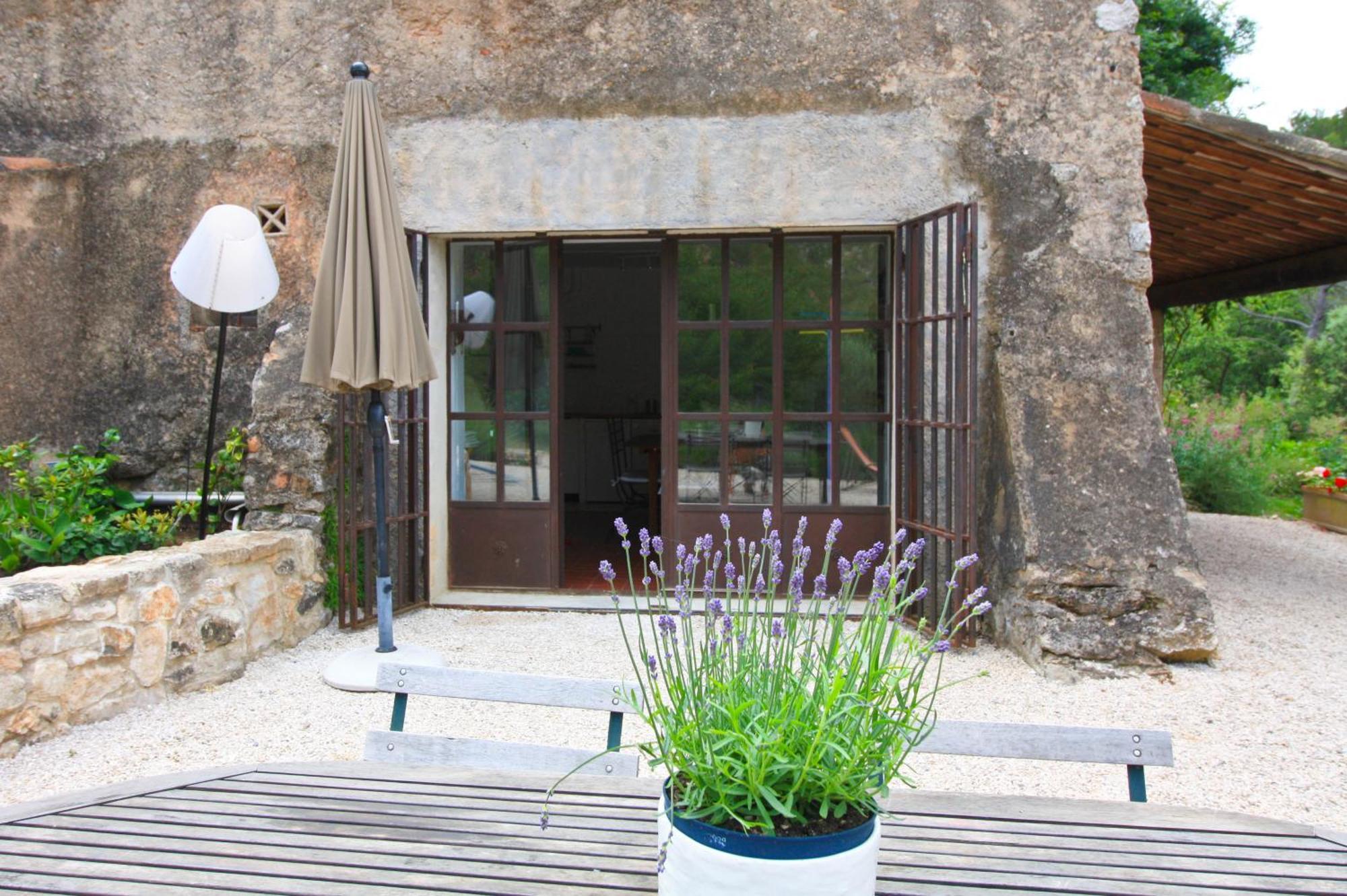 Le Moulin En Provence Bed & Breakfast Saint-Antonin-sur-Bayon Екстериор снимка