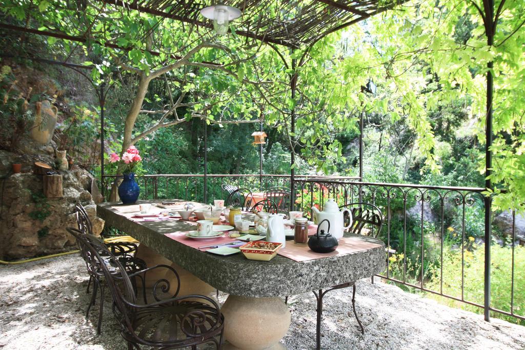 Le Moulin En Provence Bed & Breakfast Saint-Antonin-sur-Bayon Екстериор снимка